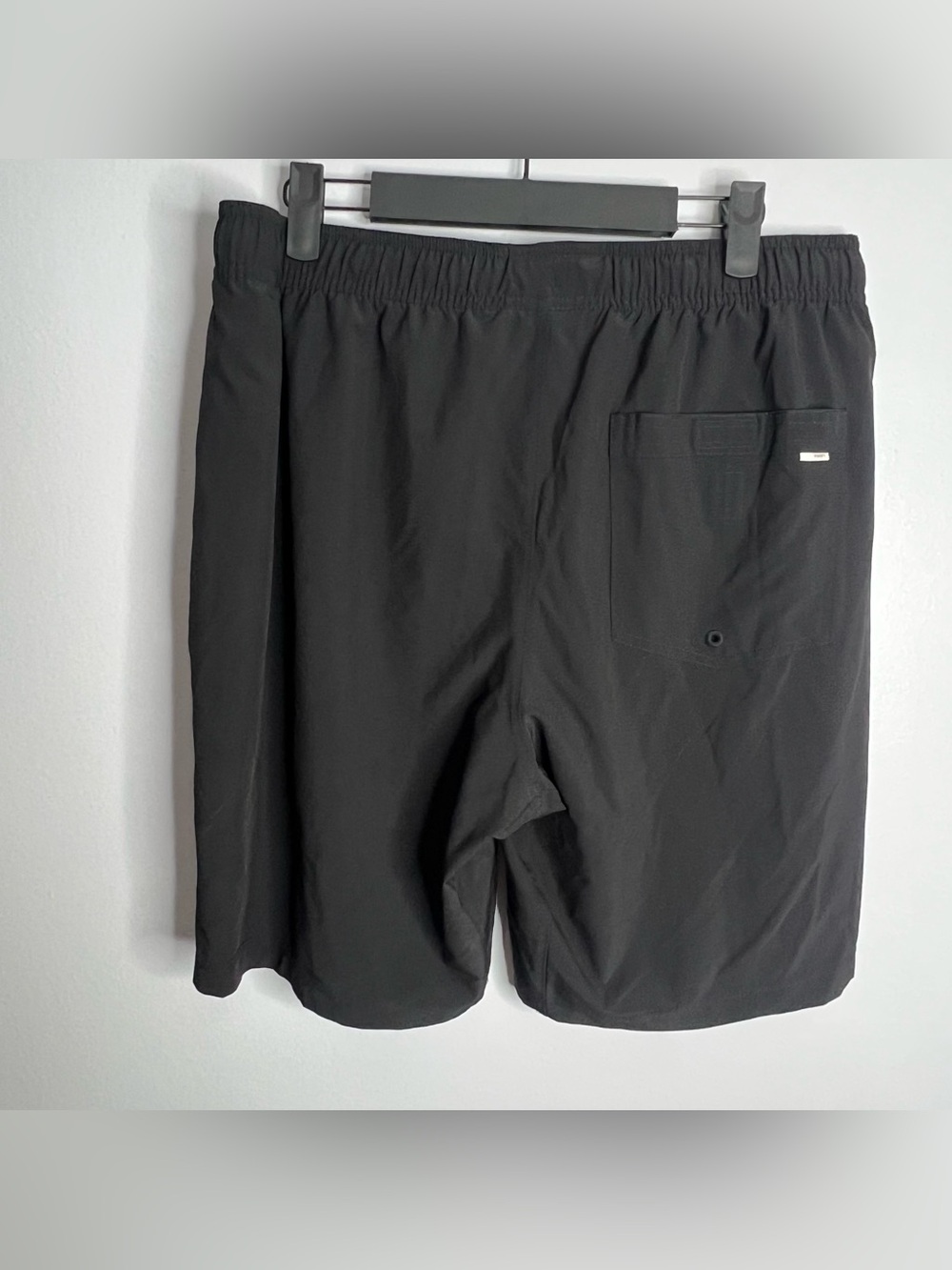 Vuori Kore Shorts 9 Inch Inseam Lined Mens Large Black V391 - Picture 3 of 8